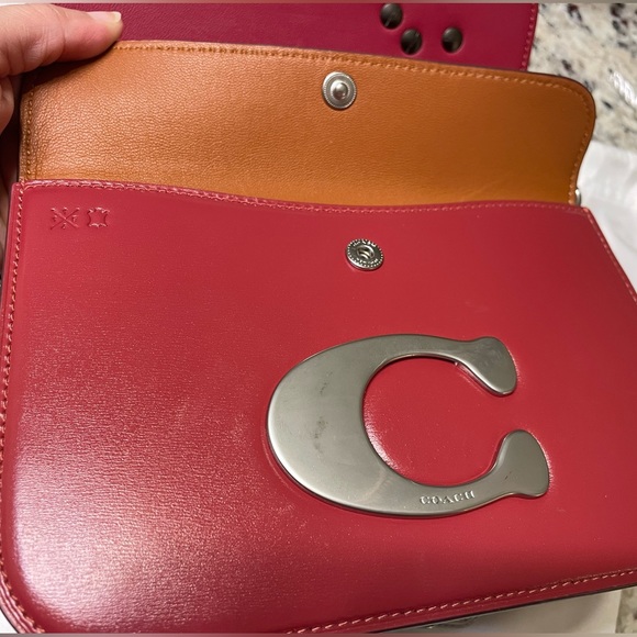 Coach Idol Bag - CM557 - Red Enamel with Silver hardware - Picture 6 of 16